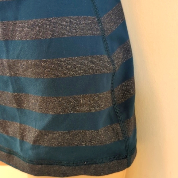 Lululemon Power Y Tank in Micro Macro Stripe Alberta Lake Size 4 - Picture 14 of 16